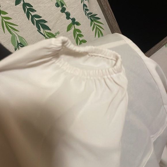 Size Small White Long Sleeve Shirt D1 - Picture 4 of 4